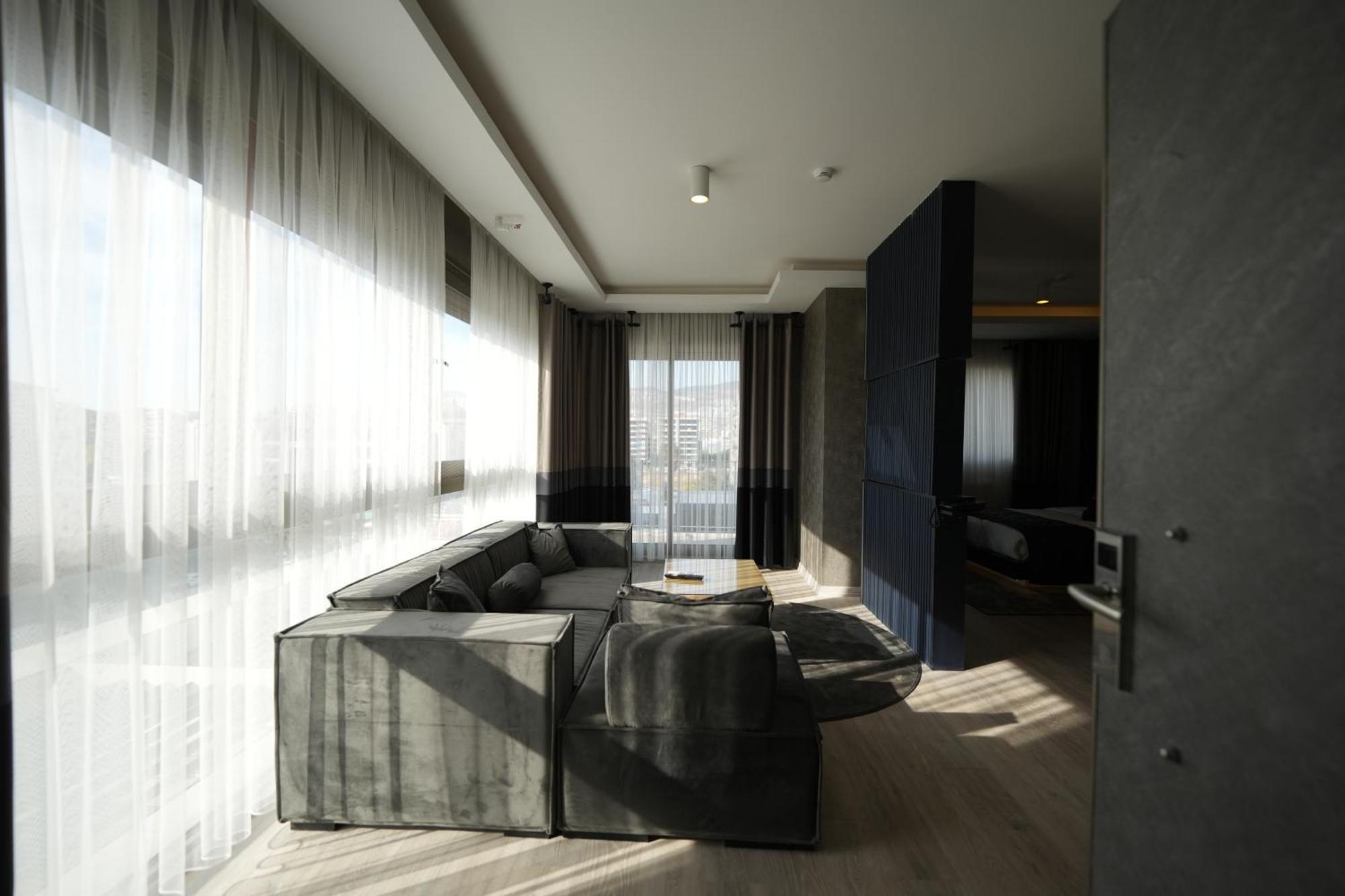 Marlen Hotel Bayrakli Izmir Exterior photo